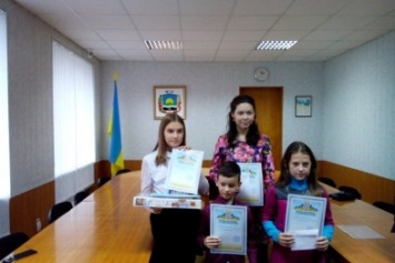 В Доброполье наградили победителей конкурса детских рисунков «Всем животным нужен дом»