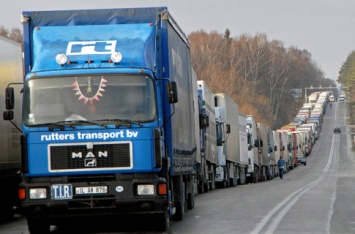 На украинско-польской границе в очередях стоят 1700 автомобилей