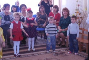 Шахтеры Доброполья помогли воспитанникам детского приюта (ФОТО)