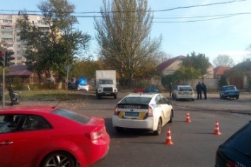 В Одессе патрульные полицейские сбили мопедиста (ФОТО)