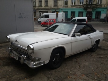 В Украине обнаружили кабриолет, сделанный из Mercedes W124 и ГАЗ 21 Волга