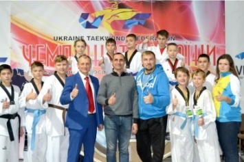 Полтавские тхэквандонисты установили рекорд на Чемпионате Украины