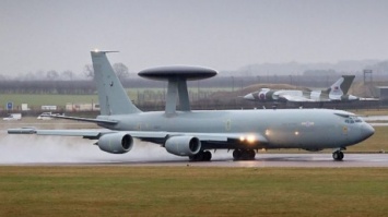 Британские самолеты-разведчики приостановили участие в кампании против ИГИЛ