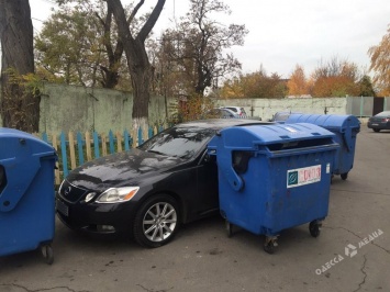 Одесситы наказали автохама за неправильную парковку (фото)