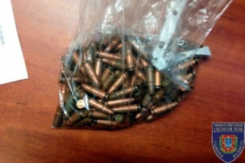 Полиция нашла у одессита при себе почти сотню патронов (ФОТО)