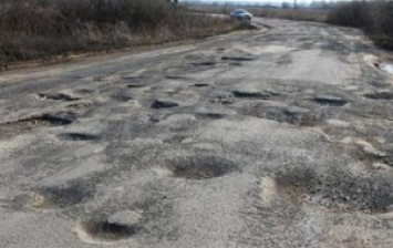 В Николаеве автолюбительница выиграла суд против КП «ЭЛУ автодорог» за выбоины на дороге