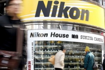 Корпорация Nikon уволит тысячу сотрудников для снижения расходов