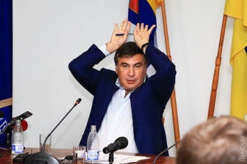 Михо уходит: 35 кадров с Саакашвили, ставших историей