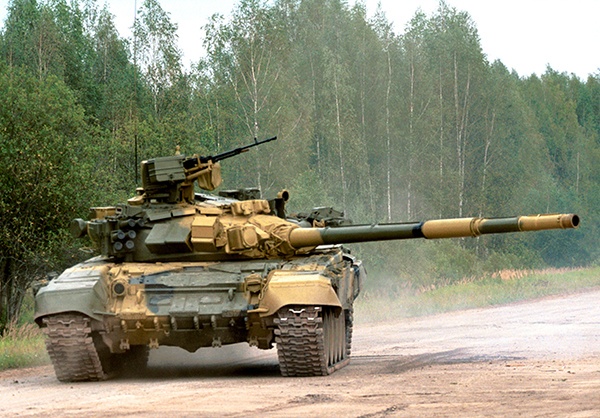 «Укроборонпром» передал ВСУ первую партию модернизированных танков Т-80