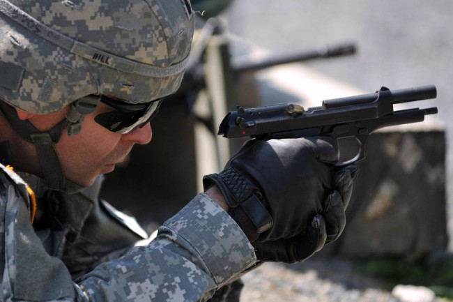 Военные показали экзоскелет для обучения стрельбе