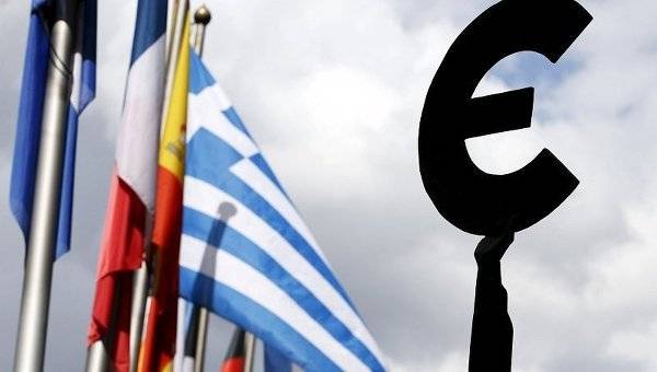 Греция просит в долг 53 млрд. евро