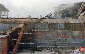 В России обрушилась крыша завода, где выпускают «Буки» - есть погибшие