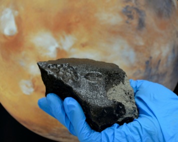 Метеориты помогли ученым определить, как долго длится засуха на Марсе