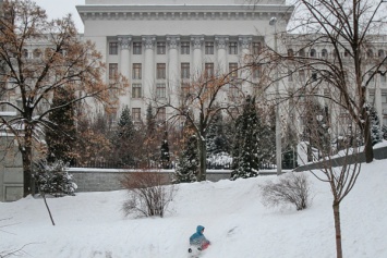 Укргидрометцентр разъяснил, когда Украину покинет циклон, принесший сильные снегопады