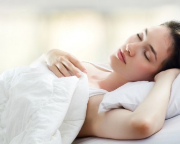 Ученые назвали 5 способов, как похудеть во время сна