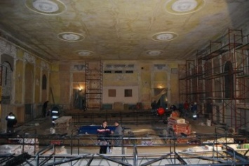 В Северодонецке показали, как проходит ремонт здания укртеатра (фото)