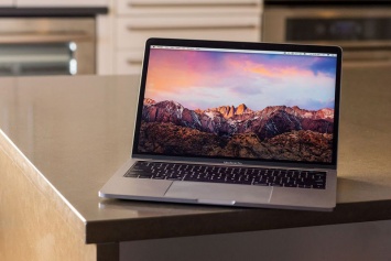 Новый MacBook Pro с панелью Touch Bar: первые обзоры и впечатления [видео]
