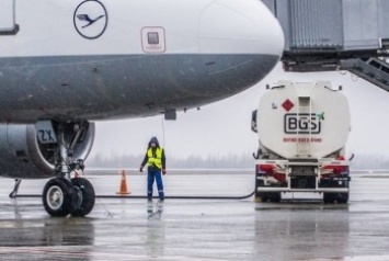 Праздник диверсификации: в Украине изменилась география поставок авиатоплива