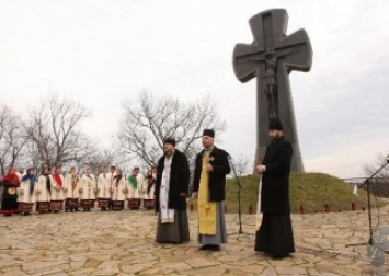 На Черниговщине почтили жертв Батуринской трагедии