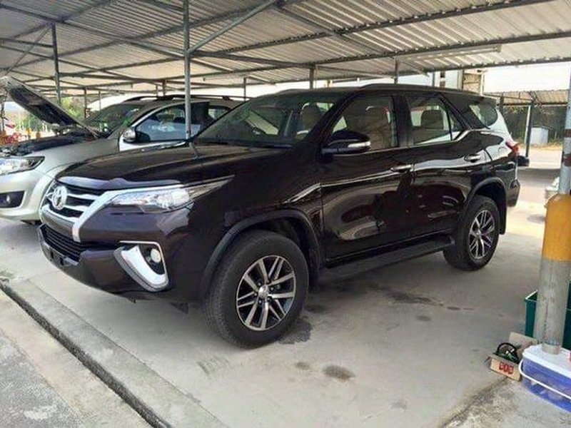 Внедорожник Toyota Fortuner нового поколения заметили в Таиланде