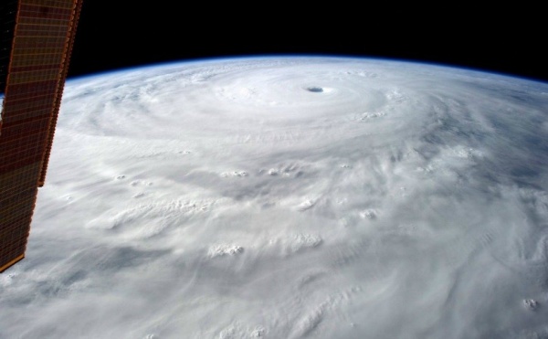 На Китай обрушился супер-тайфун «Чан-Хом»