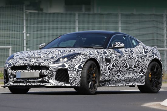 Новый Jaguar F-Type SVR "засекли" в Нюрбургринге