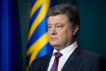 Порошенко поздравил работников радио, ТВ и связи с профессиональным праздником