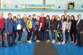 Херсонские борцы на всеукраинском турнире завоевали 14 призовых мест