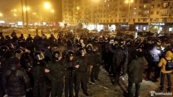 Появилось видео столкновений перед концертом Насти и Потапа в Киеве