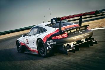 В рамках LM GTE выступит среднемоторный Porsche 911 RSR