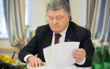 Порошенко освободил религиозные организации от налогов на благотворительность