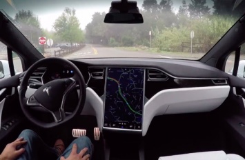 Tesla продемонстрировала работу полностью автономного автомобиля под музыку из «Шоу Бенни Хилла»