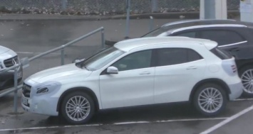 Обновленный Mercedes-Benz GLA показался на тестах