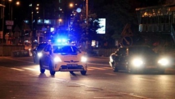 В Киеве прохожие избили девушку-копа, оформляющую ДТП на Васильковской