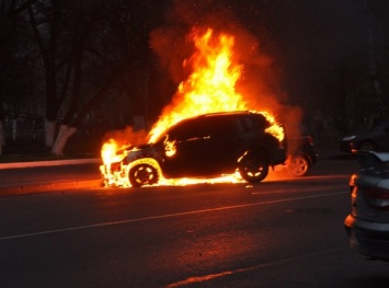 При пожаре на Кузбассе пострадали три машины
