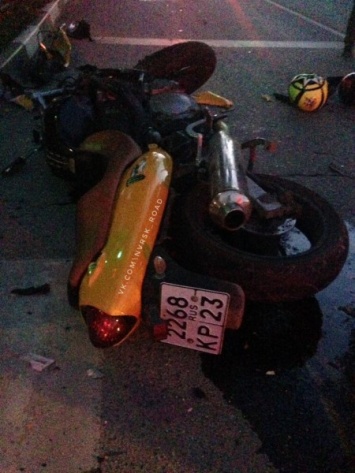 В Новороссийске семейная пара на мотоцикле попала в аварию