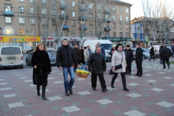 В День Достоинства и свободы патриоты и власть возложили цветы к памятнику Шевченко (фото)