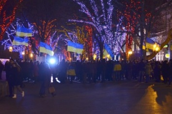 Одесситы собрались на вече в честь годовщины Евромайдана (ФОТО, ВИДЕО)