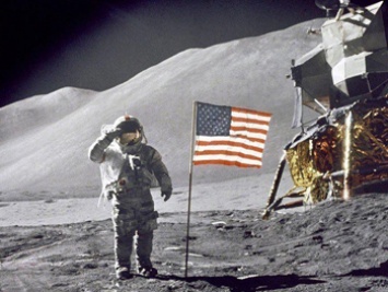 В NASA 40 лет скрывали «ужасную» тайну Луны