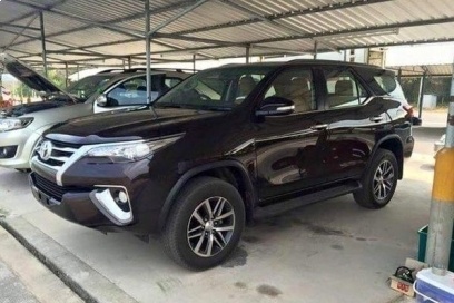 Новое поколение Toyota Fortuner сфотографировали в Таиланде