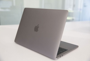 Новый MacBook Pro в два раза быстрее монтирует видео, чем оригинальная модель с дисплеем Retina