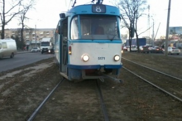 В Харькове "дрифтовал" трамвай (ФОТО)