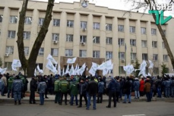 В центр Николаева вернется тишина? Начальник областной налоговой встретился с представителем митингующего "Прометея"