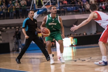 Чемпион Украины проиграл туркам в баскетбольной Лиге чемпионов