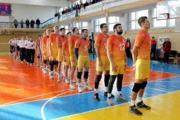 Черниговский волейбол празднует победы