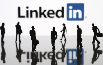 Microsoft получит одобрение ЕС по покупке LinkedIn, - Reuters