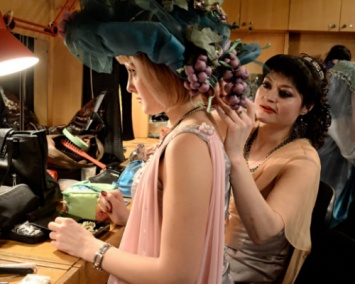 Большой театр потратил два миллиона рублей на костюмы проституток