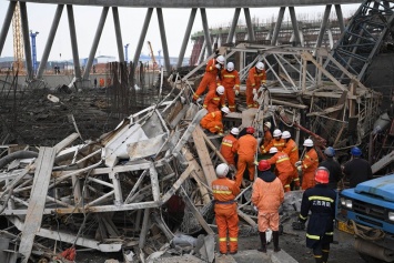 Обрушение на строящейся электростанции в Китае унесло жизни 40 человек