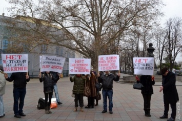 Возле Одесской мэрии прошел немногочисленный митинг