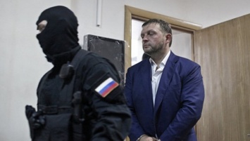 Песков: Сделка с Белых за показания против Навального является "уткой"